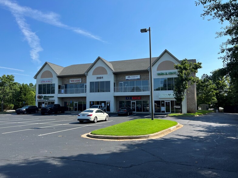 2001 Lawrenceville Suwanee Rd, Suwanee, GA à louer - Photo du bâtiment - Image 2 de 17
