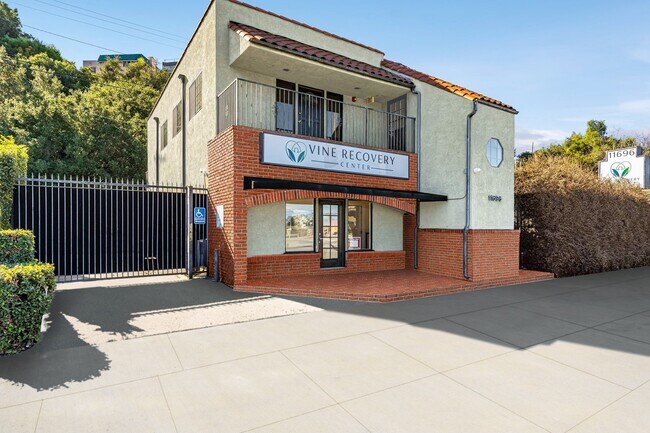 More details for 11696 Ventura Blvd, Studio City, CA - Office for Lease
