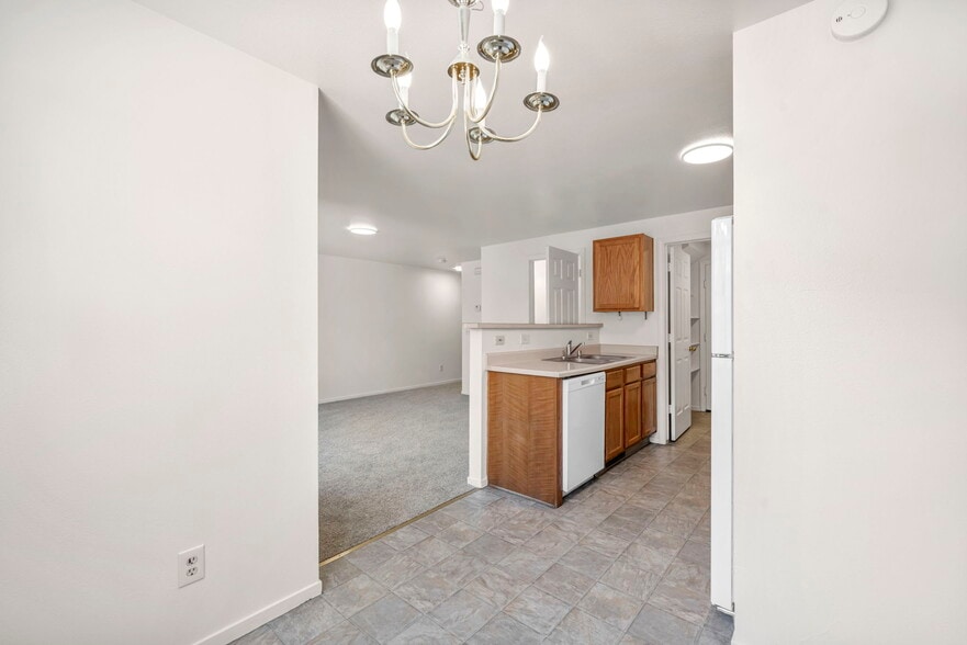 3936 Village Dr, Carson City, NV for sale - Building Photo - Image 3 of 39