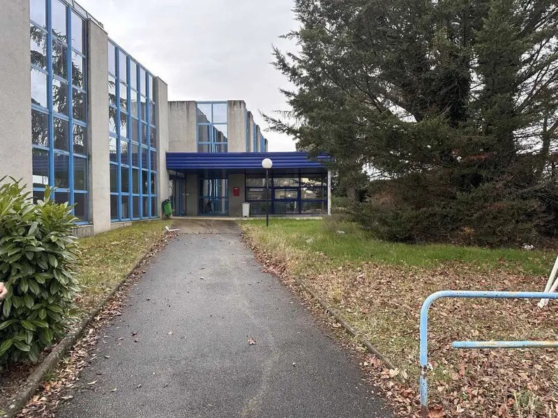 Bureau dans Civrieux-d'Azergues à louer Photo du bâtiment- Image 1 de 14