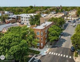 AIA/// 6 UNITS /// HUMBOLDT PARK - Commercial Real Estate