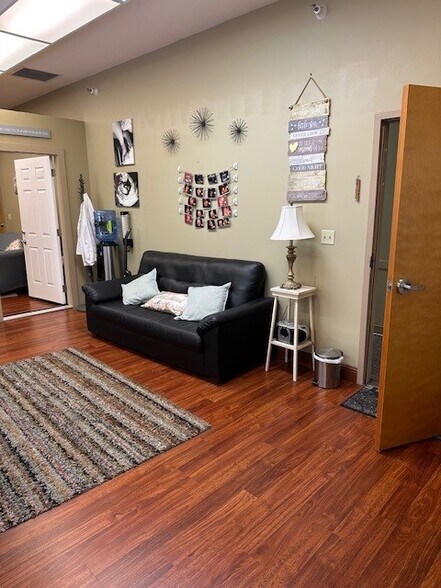 6328 Fairmount Ave, El Cerrito, CA à louer - Photo intérieure - Image 3 de 10