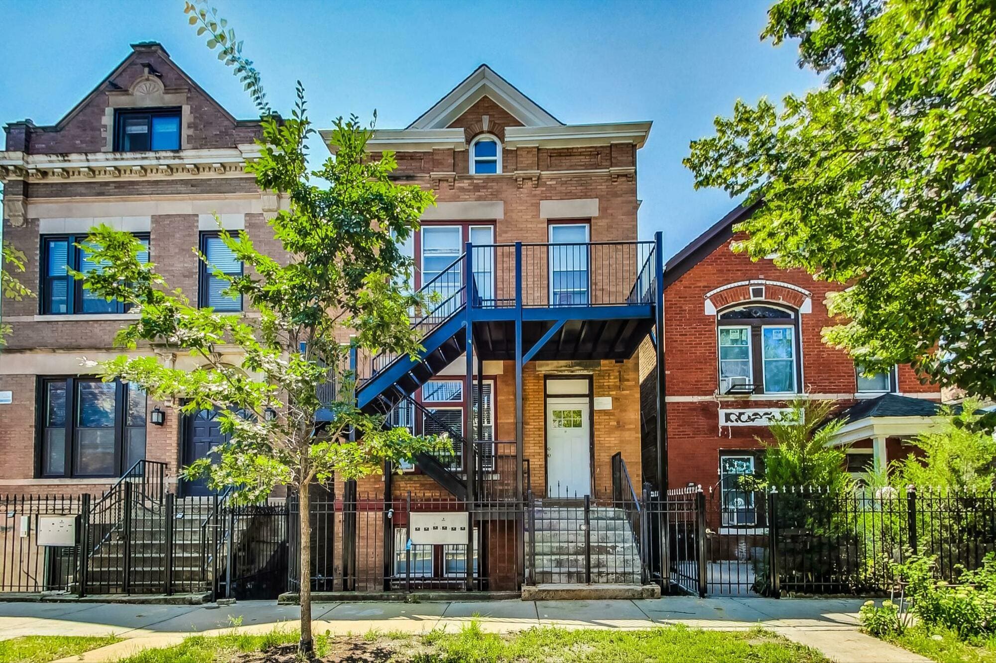 2821 W 25th St, Chicago, IL for sale Primary Photo- Image 1 of 18