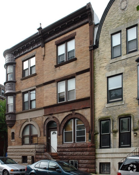 2402 Spruce St, Philadelphia, PA à vendre - Photo du bâtiment - Image 2 de 9