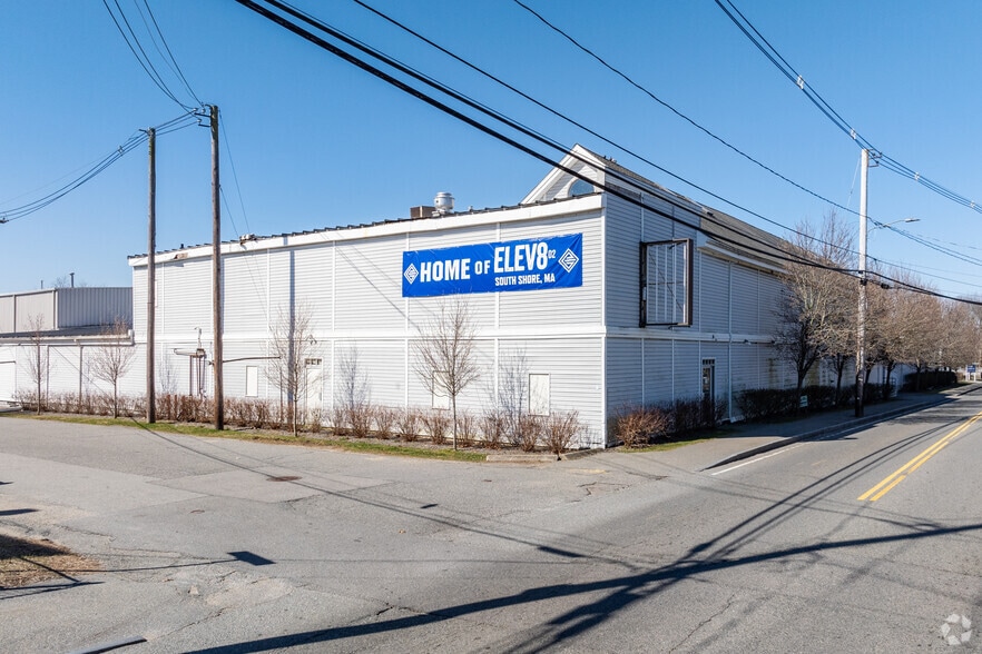 220 Canton St, Stoughton, MA for lease - Building Photo - Image 3 of 5