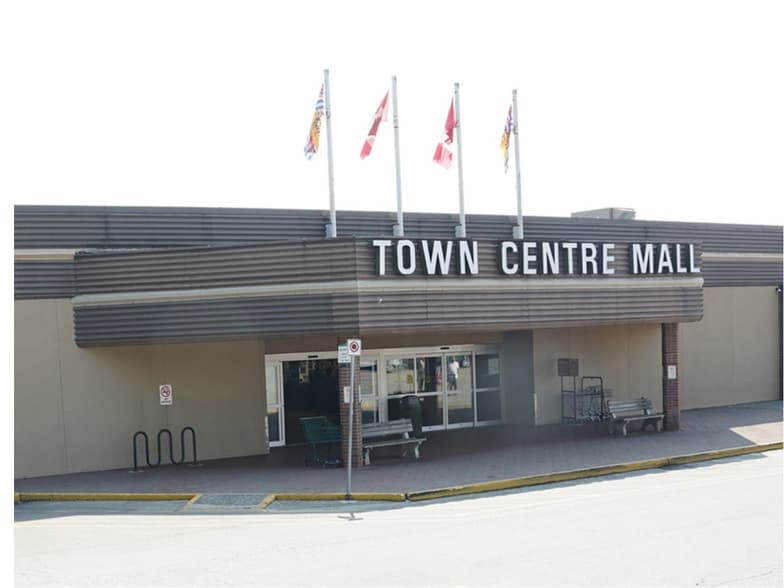 7100 Alberni St, Powell River, BC à louer - Photo principale - Image 1 de 1