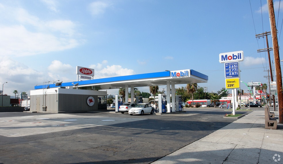 5560 Van Nuys Blvd, Sherman Oaks, CA for lease - Building Photo - Image 2 of 44