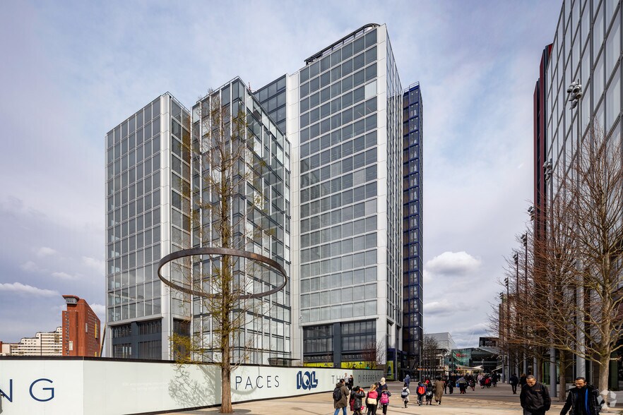 1 Westfield Ave, London for lease - Building Photo - Image 3 of 10