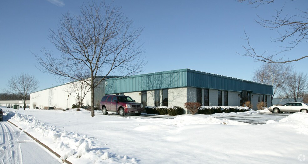 4633 Tompkins Dr, Madison, WI à vendre - Photo principale - Image 2 de 8