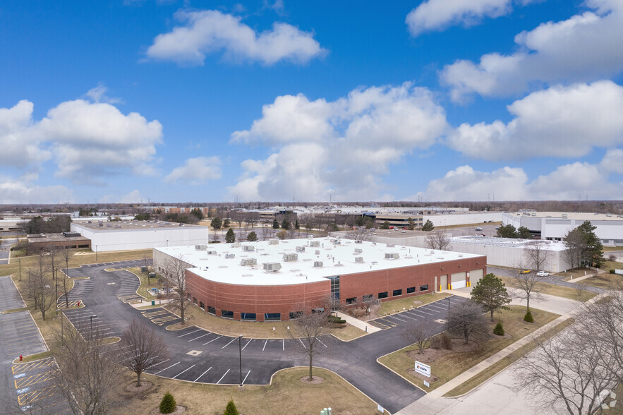 909 Asbury Dr, Buffalo Grove, IL for lease - Aerial - Image 3 of 6