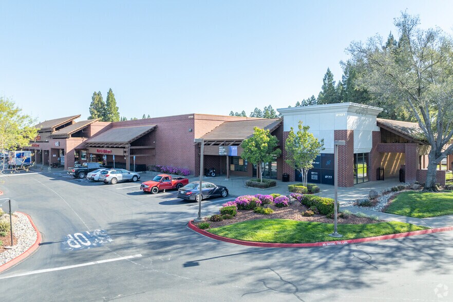 2095-2180 Golden Centre Ln, Gold River, CA à louer - Photo principale - Image 2 de 14