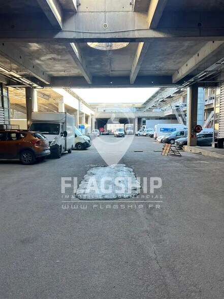 Industrial in Pantin for lease - Building Photo - Image 1 of 7