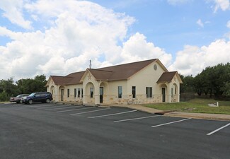 Plus de détails pour 6300 Lohmans Ford Rd, Lago Vista, TX - Bureau/Commerce de détail, Commerce de détail à louer