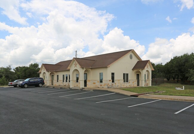 Plus de détails pour 6300 Lohmans Ford Rd, Lago Vista, TX - Commerce de détail à louer