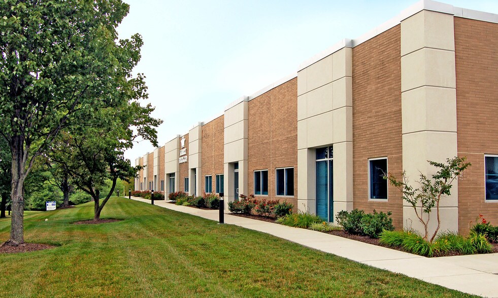 7120-7132 Ambassador Rd, Windsor Mill, MD à louer - Photo du bâtiment - Image 2 de 11