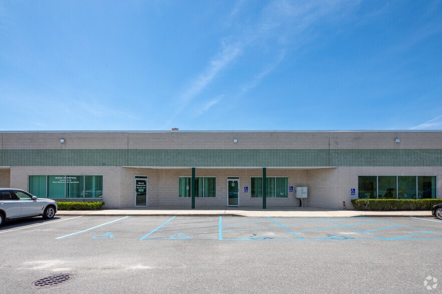 5000-5014 Veterans Memorial Hwy, Holbrook, NY for lease - Building Photo - Image 2 of 10