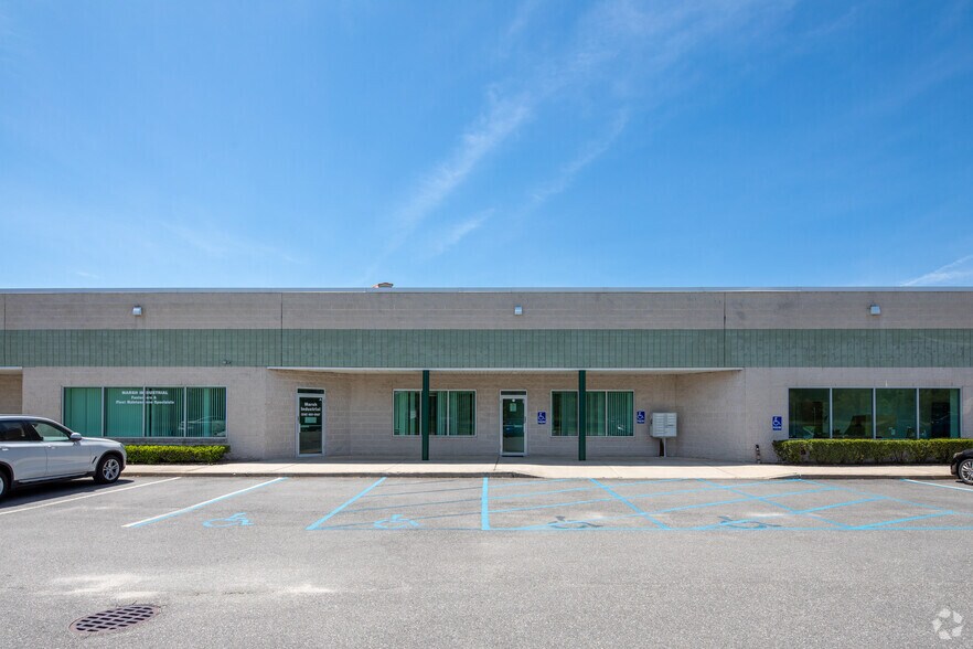 5000-5014 Veterans Memorial Hwy, Holbrook, NY à louer - Photo du bâtiment - Image 2 de 10