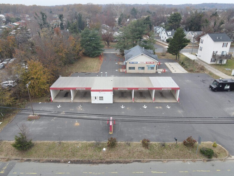 1603 Dixon St, Fredericksburg, VA à vendre - Photo du bâtiment - Image 1 de 11