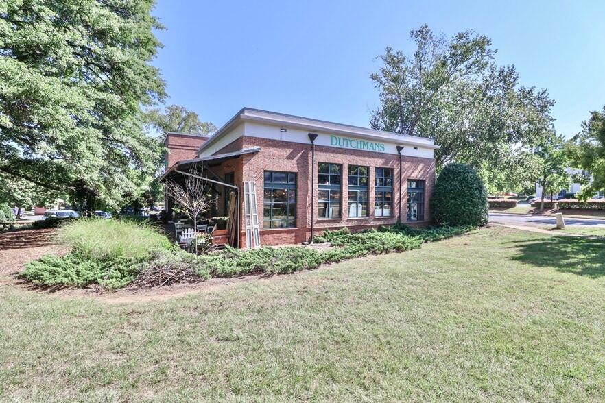 19826-19910 N Cove Rd, Cornelius, NC for lease - Building Photo - Image 3 of 9