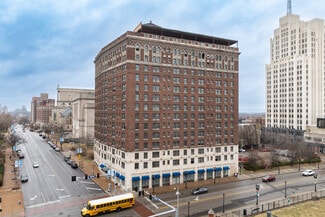 Plus de détails pour 3601 Lindell Blvd, Saint Louis, MO - Commerce de détail à louer
