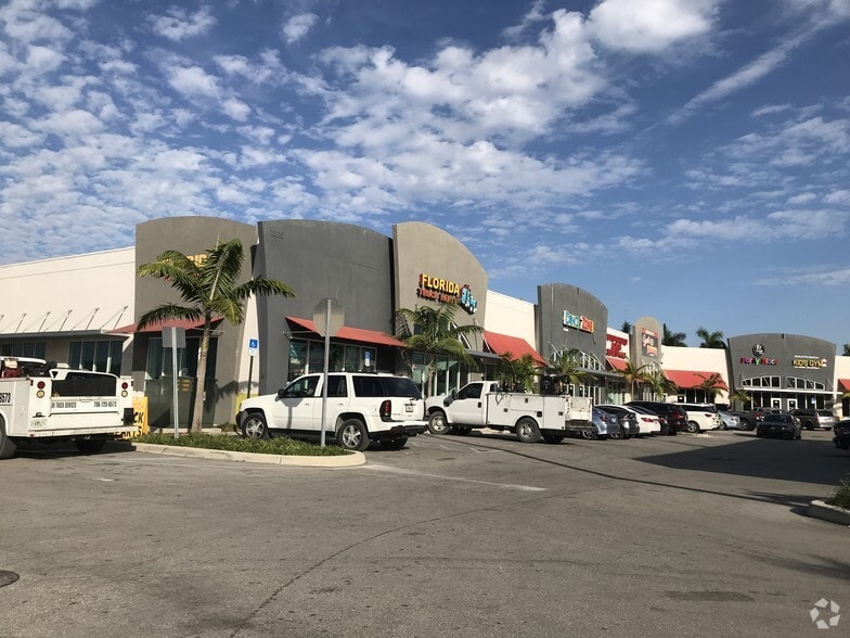 13115 W Okeechobee Rd, Hialeah, FL à louer - Photo du bâtiment - Image 1 de 44