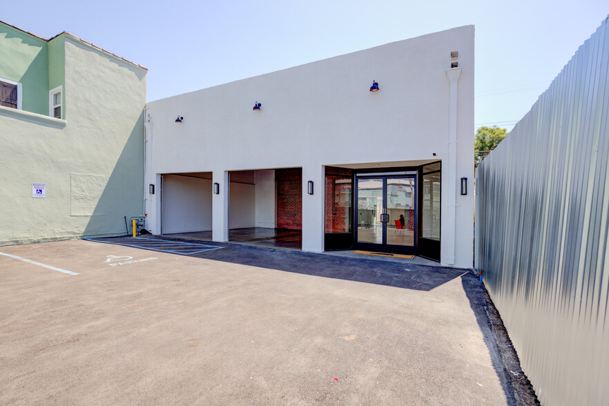 2616 W Jefferson Blvd, Los Angeles, CA for sale - Building Photo - Image 3 of 65