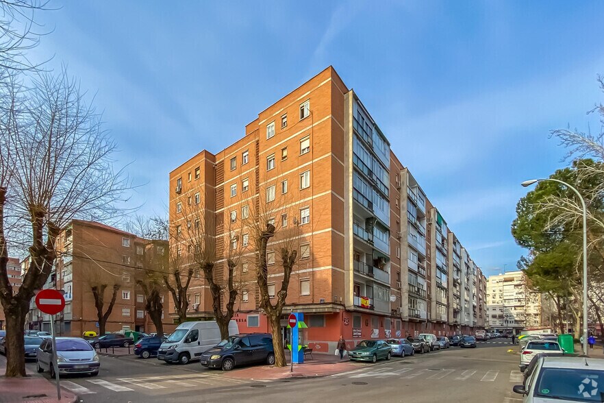 Calle Santa Teresa, 5, Alcalá de Henares, Madrid for sale - Primary Photo - Image 1 of 8