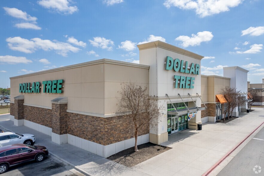 1050 McKinley Place Dr, San Marcos, TX for lease - Building Photo - Image 1 of 18