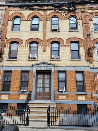 Plus de détails pour 1858 Cornelia St, Ridgewood, NY - Multi-résidentiel à vendre