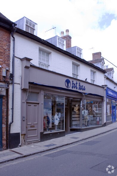 64 Cheap St, Sherborne à louer - Photo principale - Image 1 de 3