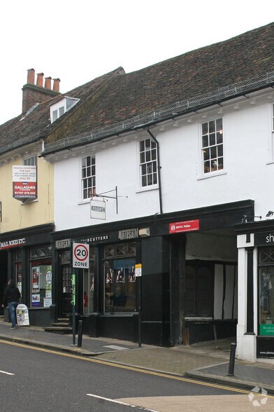 19 Holywell Hl, St Albans à louer - Photo du bâtiment - Image 3 de 4