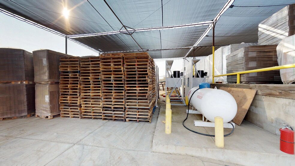 818 S Derby St, Arvin, CA à vendre - Autre - Image 2 de 21