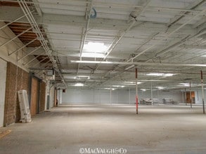 8040 Foothill Blvd, Sunland, CA for lease Interior Photo- Image 1 of 3