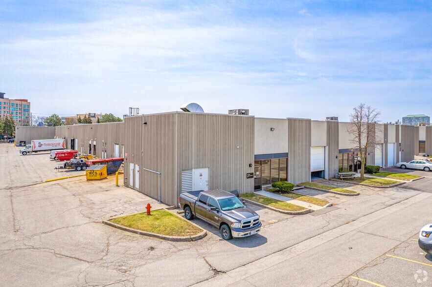 5240 Finch Ave E, Toronto, ON à louer - Photo du bâtiment - Image 3 de 4