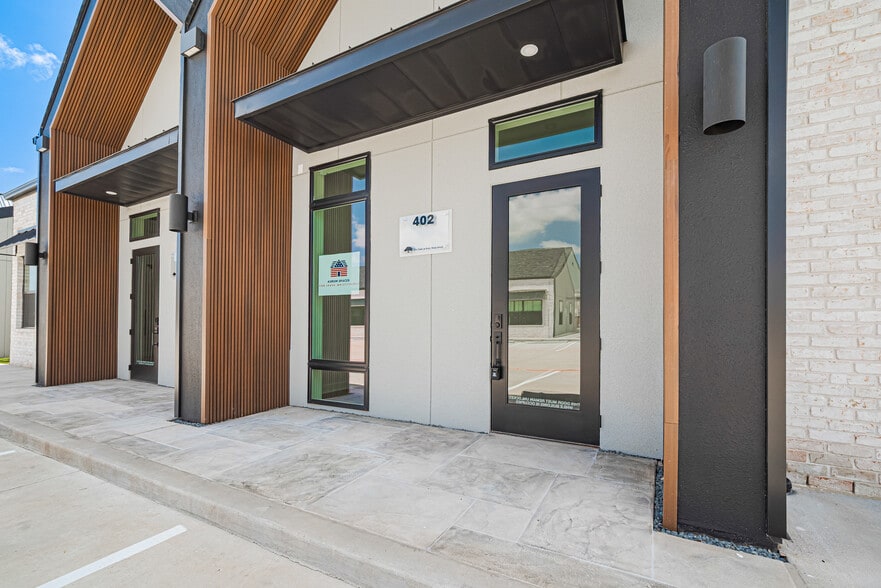 1325 Main St, Katy, TX à louer - Photo du bâtiment - Image 2 de 28