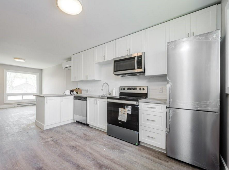 75 Elm St, St Thomas, ON à vendre - Photo intérieure - Image 3 de 16