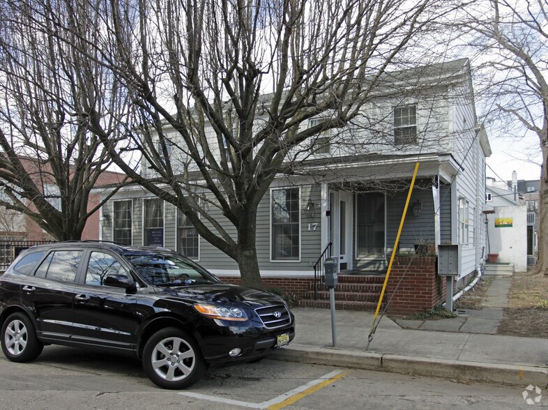 17 Linden Pl, Red Bank, NJ à louer - Photo du bâtiment - Image 2 de 3