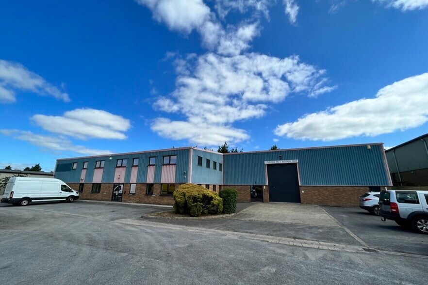 Weycroft Av, Axminster à louer - Photo du bâtiment - Image 2 de 6