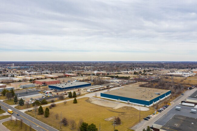 More details for 42600 Merrill Rd, Sterling Heights, MI - Industrial for Lease