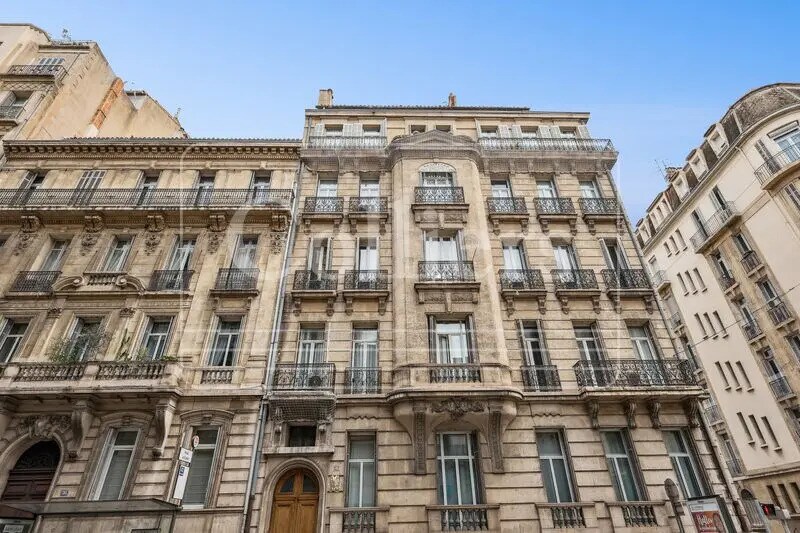 395 Rue Paradis, Marseille à vendre Photo du bâtiment- Image 1 de 11