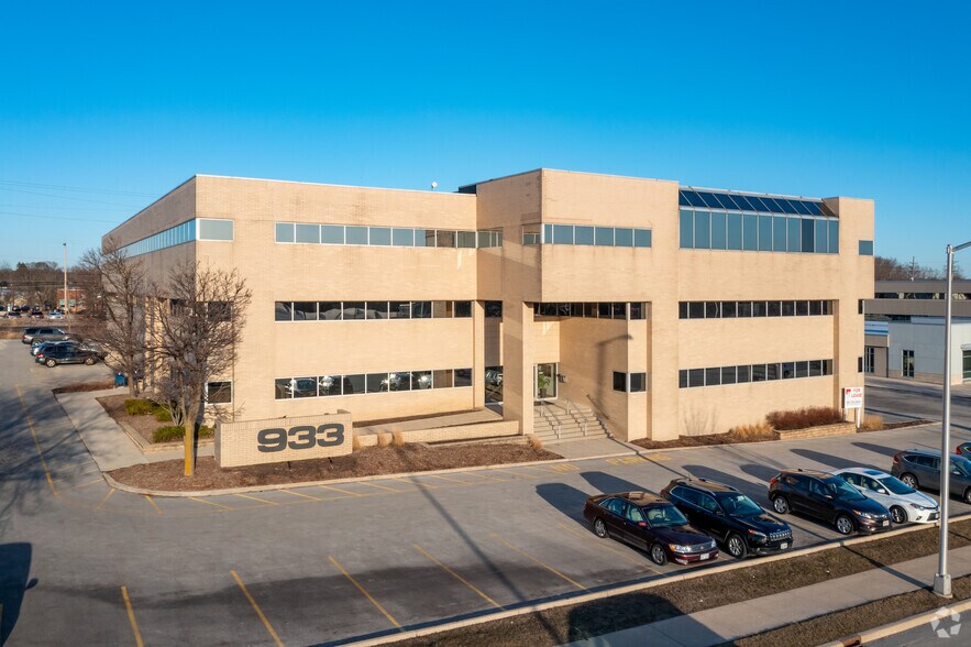 Five-Building Investment Opportunity portfolio of 5 properties for sale on LoopNet.ca - Building Photo - Image 3 of 5