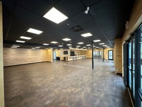 7209-7309 Chad Colley Blvd, Barling, AR for lease Interior Photo- Image 1 of 6