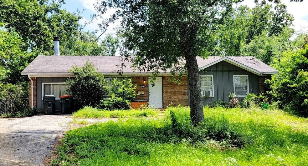 1326 Buena Vista Dr, Tyler, TX à vendre - Photo principale - Image 1 de 1