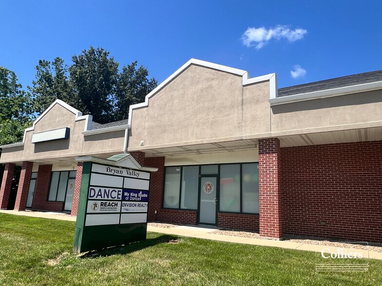 2108-2126 Bryan Valley Commercial Dr, O'Fallon, MO à vendre - Photo du bâtiment - Image 3 de 7