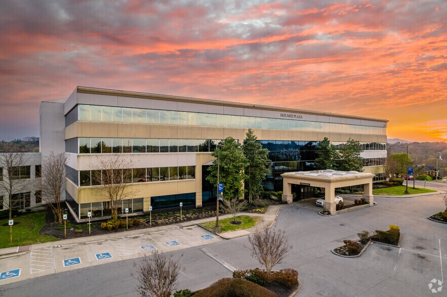 397 Wallace Rd, Nashville, TN à louer - Photo du bâtiment - Image 3 de 6