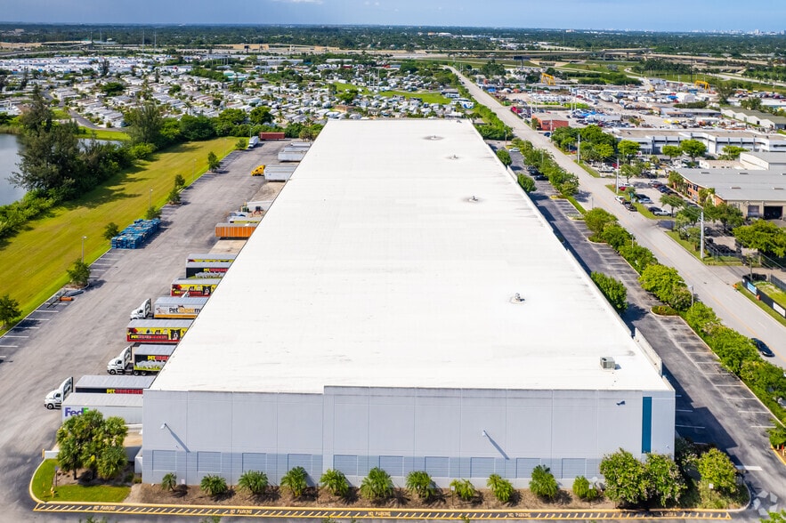 3501 Burris Rd, Davie, FL for lease - Building Photo - Image 1 of 13