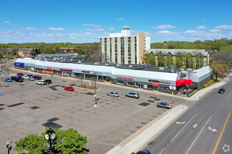 4001-4079 NE Central Ave, Minneapolis, MN à louer - Photo du bâtiment - Image 2 de 2
