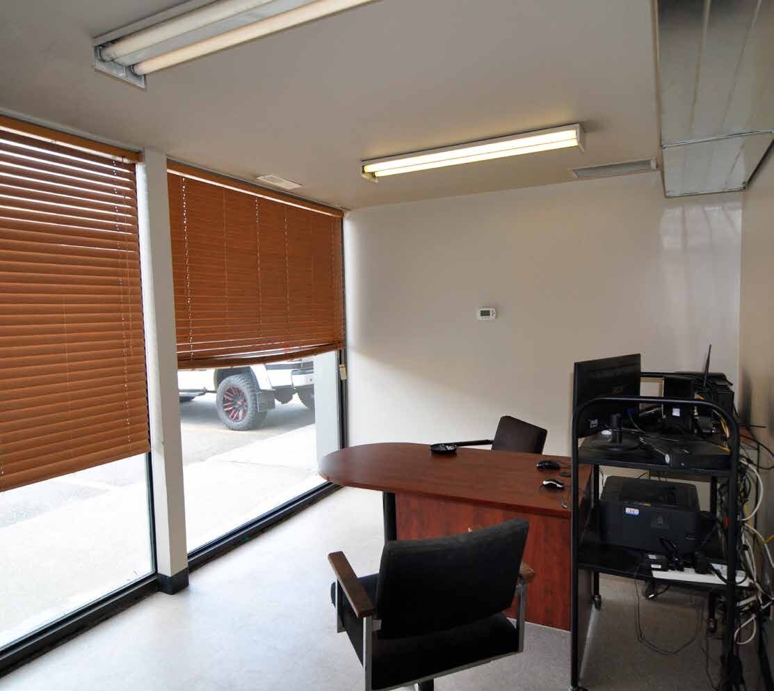 11735-11769 156 St NW, Edmonton, AB à vendre Photo intérieure- Image 1 de 1