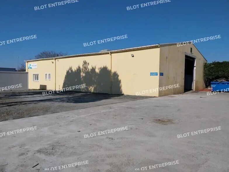 Flex dans Couëron à louer - Photo du bâtiment - Image 1 de 13