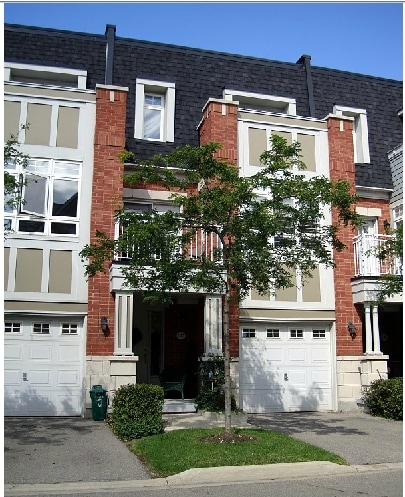 165 Lakeshore Rd E, Mississauga, ON for lease - Building Photo - Image 3 of 20